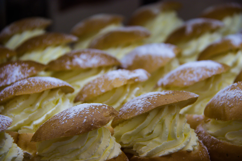Shrove buns