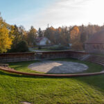 Avar areen Eesti Põllumajandusmuuseumis Ülenurmes, sobiv kontsertideks, laatadeks ja suuremateks sündmusteks Tartu lähedal.